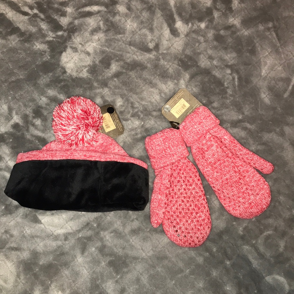 ❄️ Youth Pom Hat and Mitten Set - Picture 2 of 4